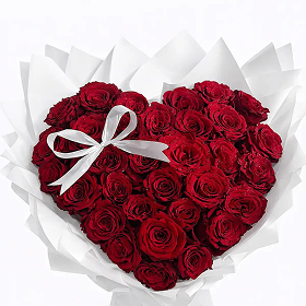 31 Heart-Shaped Red Roses