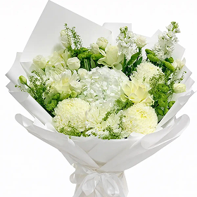 White Blossom Charm – Fresh Mixed Flowers Bouquet